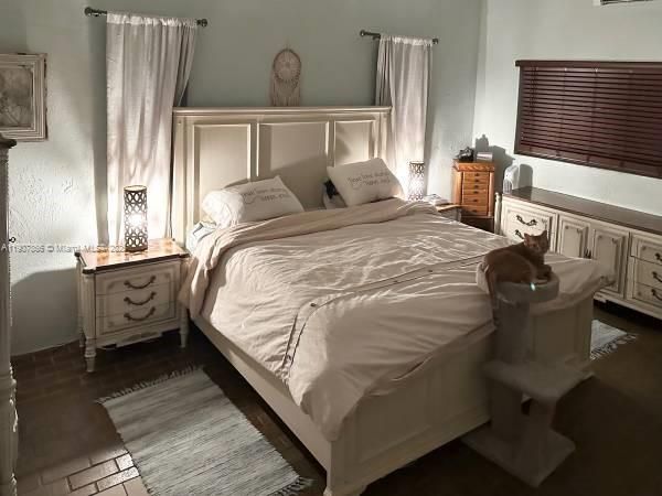 For Rent: $3,200 (2 beds, 2 baths, 1291 Square Feet)