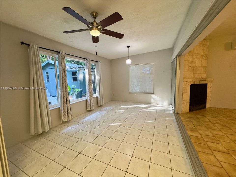 For Rent: $3,200 (2 beds, 2 baths, 1291 Square Feet)