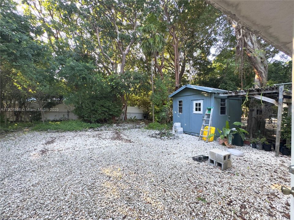 For Rent: $3,200 (2 beds, 2 baths, 1291 Square Feet)