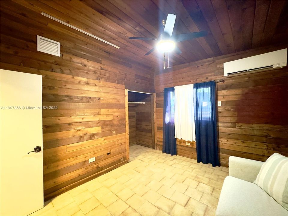 For Rent: $3,200 (2 beds, 2 baths, 1291 Square Feet)