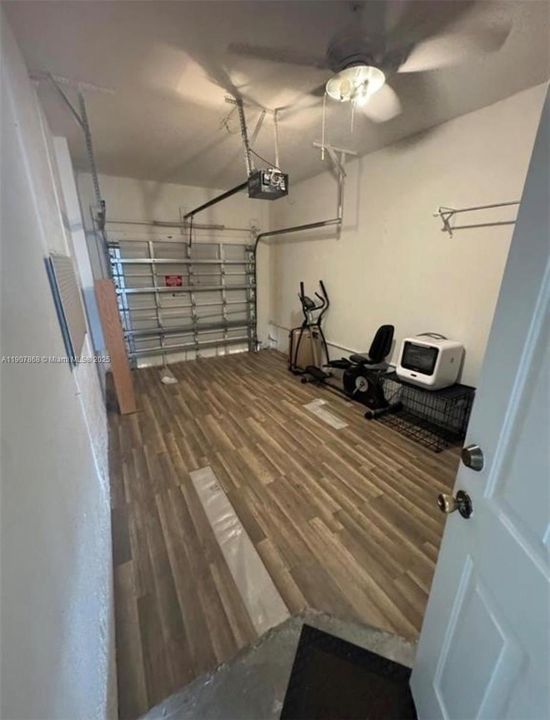 Active With Contract: $3,500 (3 beds, 2 baths, 1520 Square Feet)