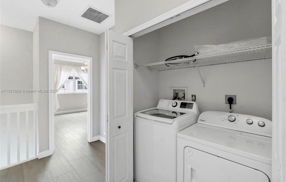 Active With Contract: $3,500 (3 beds, 2 baths, 1520 Square Feet)