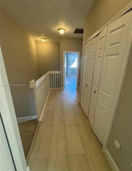 Active With Contract: $3,500 (3 beds, 2 baths, 1520 Square Feet)