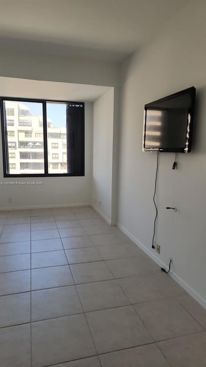 For Rent: $4,450 (1 beds, 1 baths, 1134 Square Feet)