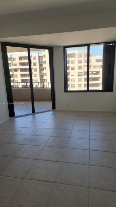 For Rent: $4,450 (1 beds, 1 baths, 1134 Square Feet)