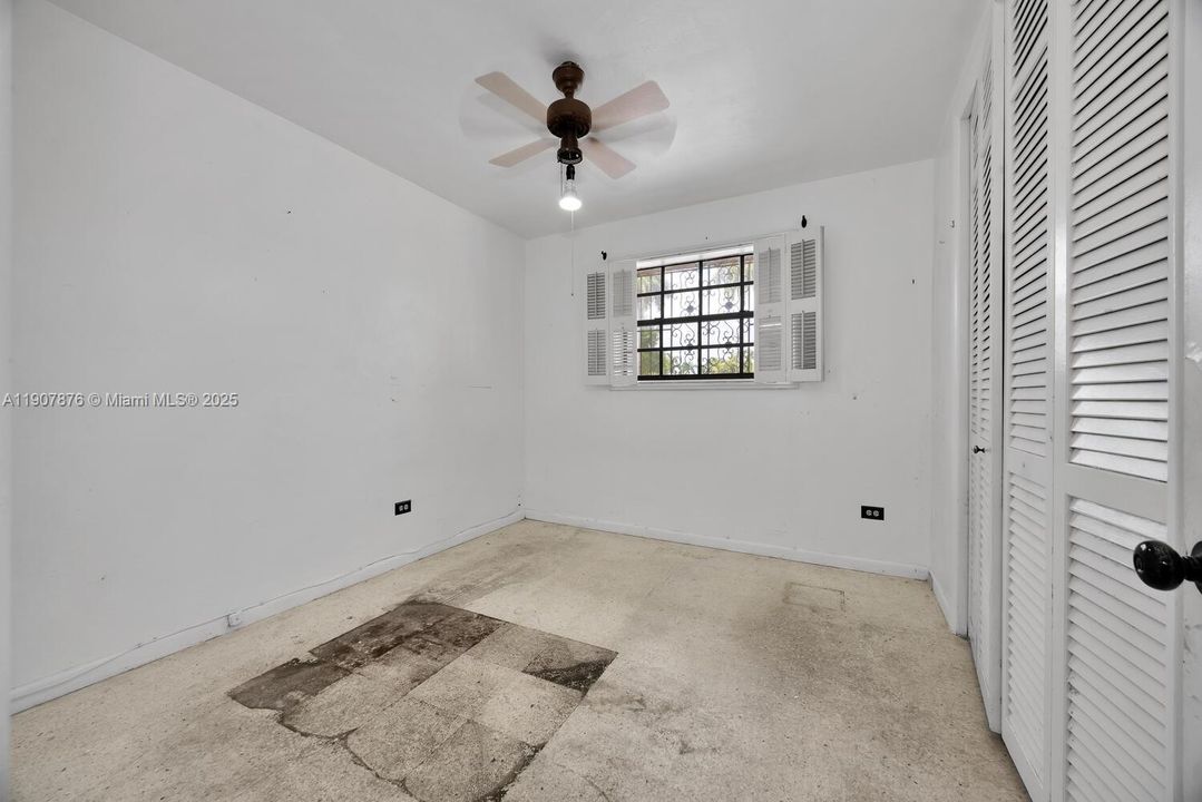 На продажу: $690,000 (4 спален, 2 ванн, 1826 Квадратных фут)