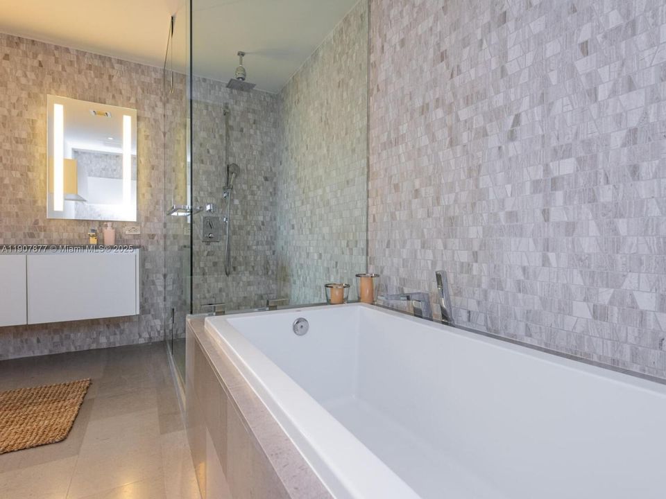 На продажу: $1,400,000 (3 спален, 3 ванн, 1660 Квадратных фут)