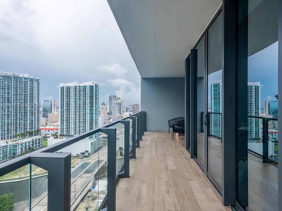 На продажу: $1,400,000 (3 спален, 3 ванн, 1660 Квадратных фут)