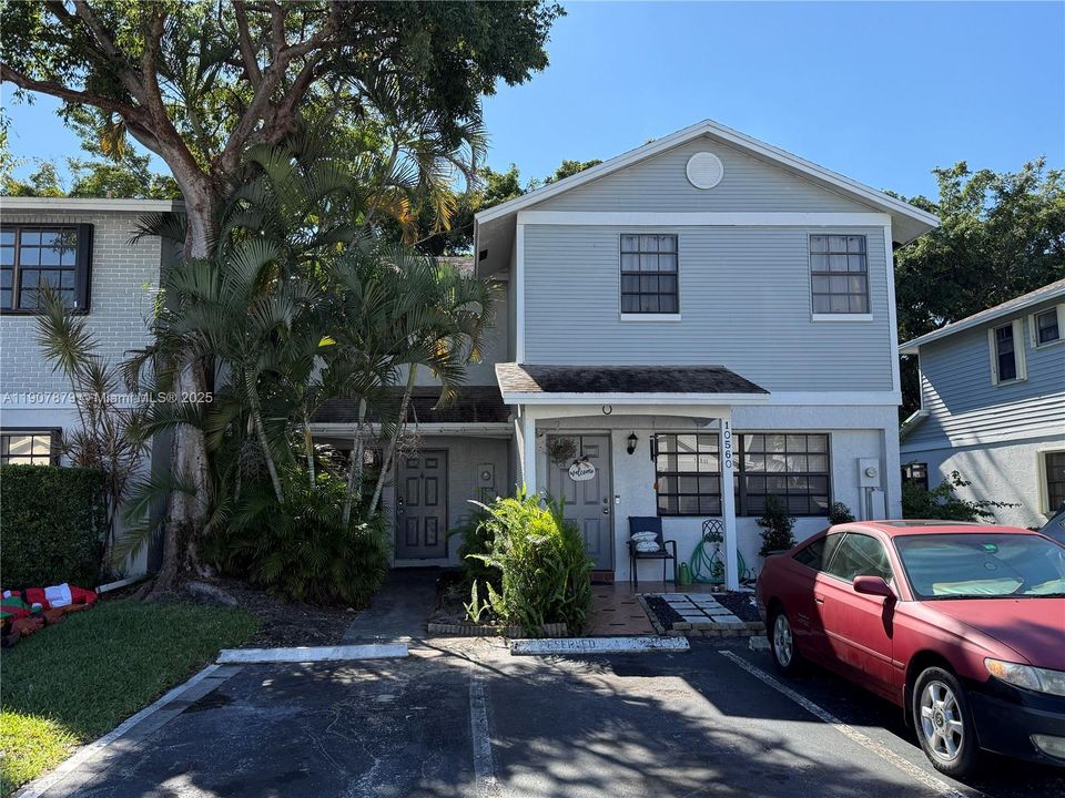 For Sale: $365,000 (2 beds, 1 baths, 1260 Square Feet)