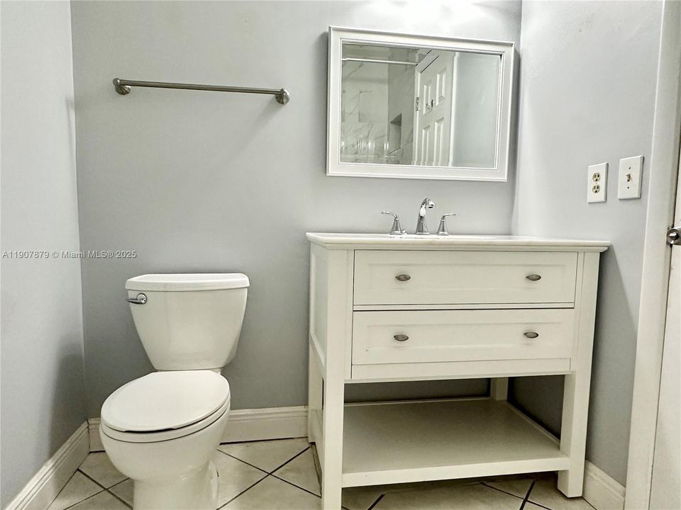 For Sale: $365,000 (2 beds, 1 baths, 1260 Square Feet)