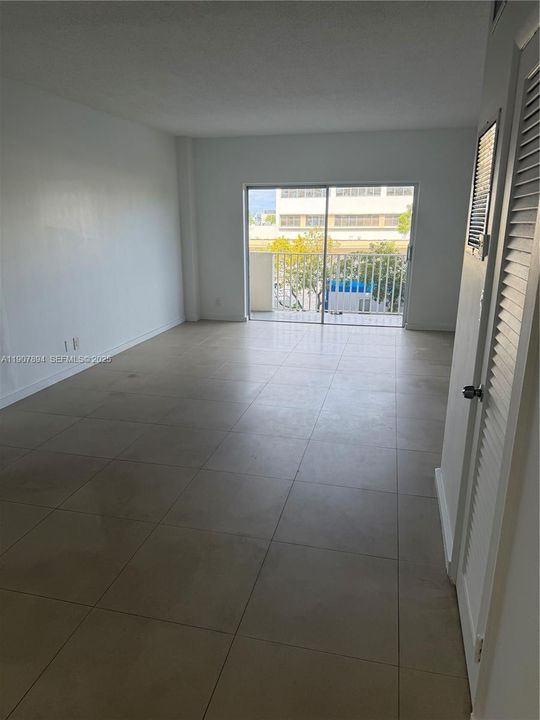 For Rent: $1,600 (0 beds, 1 baths, 531 Square Feet)