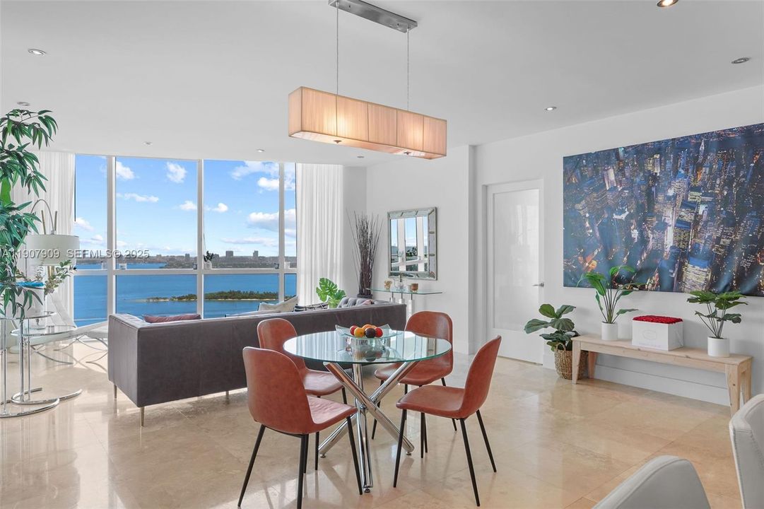 合同活跃: $6,350 (2 贝兹, 2 浴室, 1770 平方英尺)