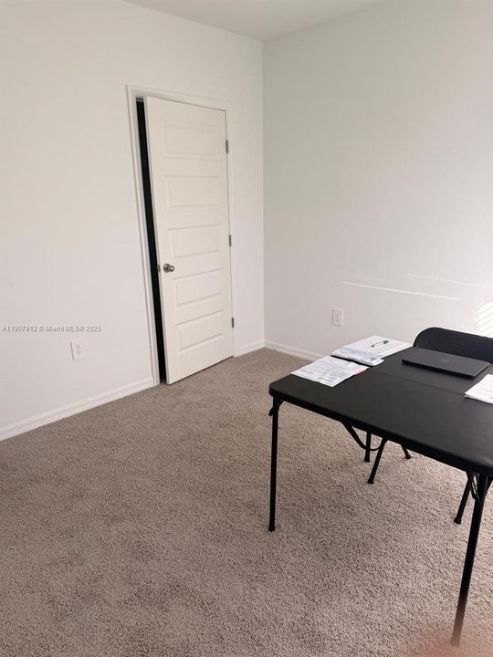 For Rent: $2,100 (3 beds, 2 baths, 0 Square Feet)