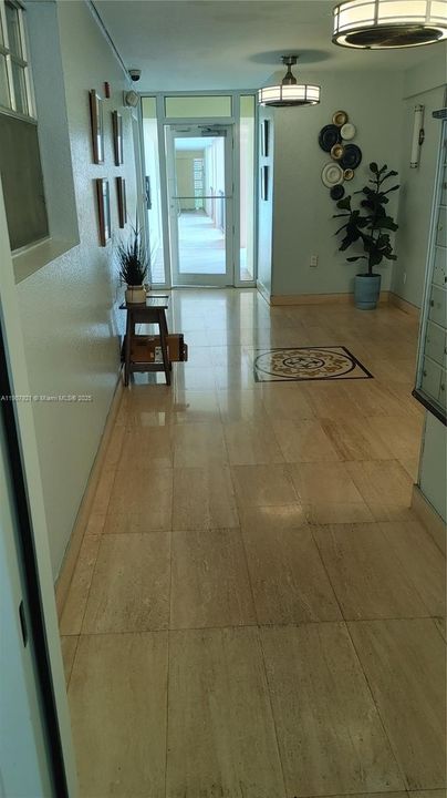 Active With Contract: $1,650 (2 beds, 2 baths, 900 Square Feet)