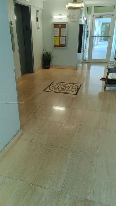 Active With Contract: $1,650 (2 beds, 2 baths, 900 Square Feet)