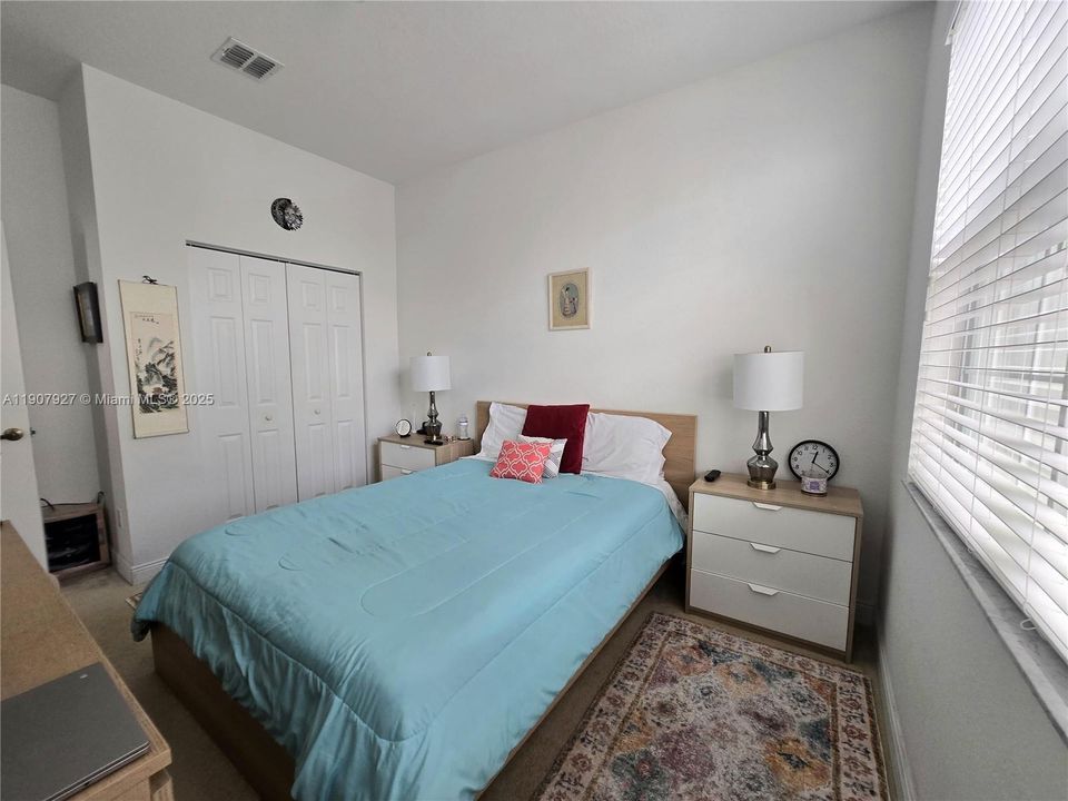 For Sale: $559,000 (3 beds, 3 baths, 1760 Square Feet)