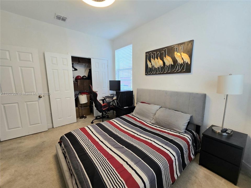 For Sale: $559,000 (3 beds, 3 baths, 1760 Square Feet)