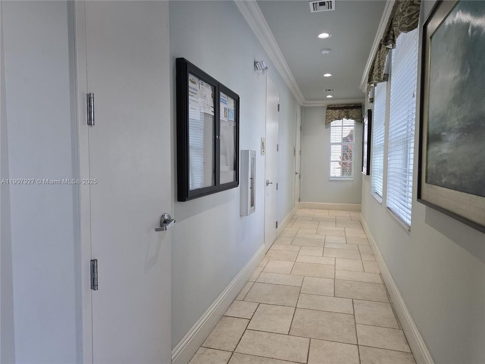 For Sale: $559,000 (3 beds, 3 baths, 1760 Square Feet)