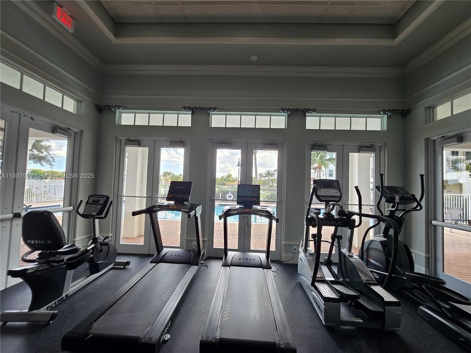 For Sale: $559,000 (3 beds, 3 baths, 1760 Square Feet)