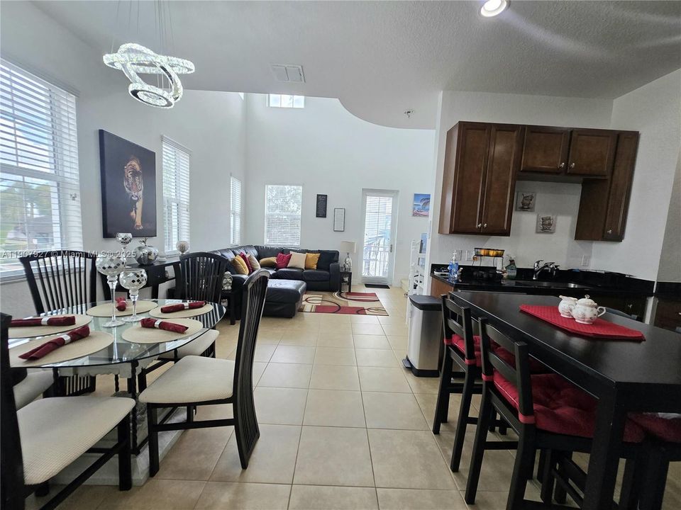 For Sale: $559,000 (3 beds, 3 baths, 1760 Square Feet)