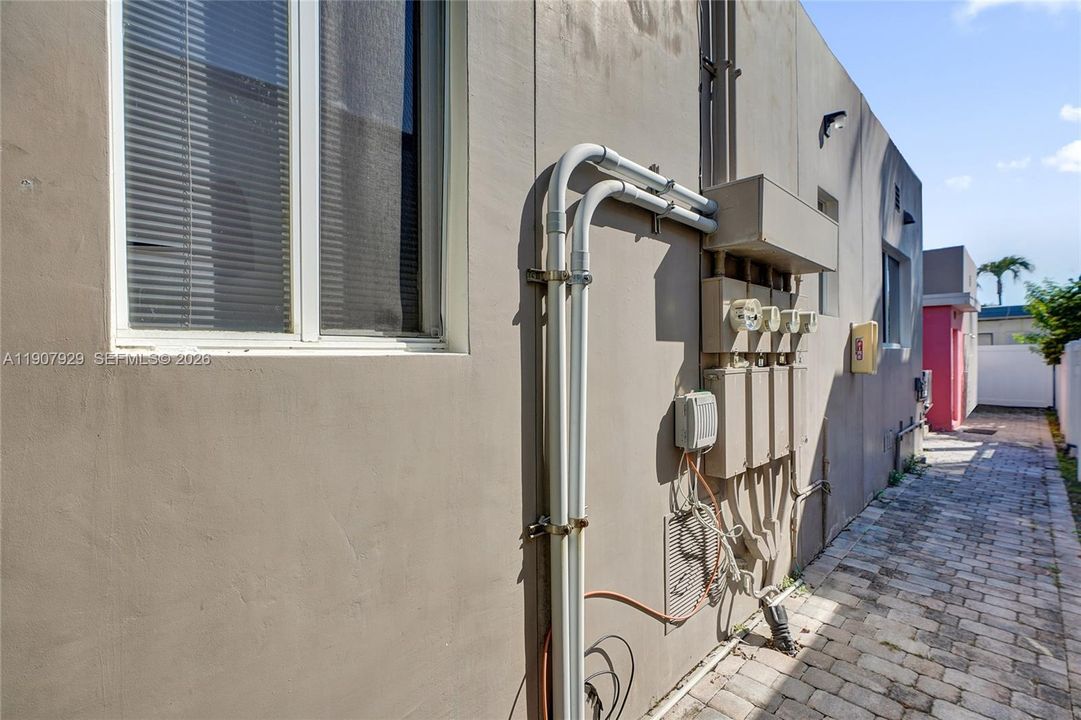 На продажу: $1,875,000 (0 спален, 0 ванн, 1700 Квадратных фут)