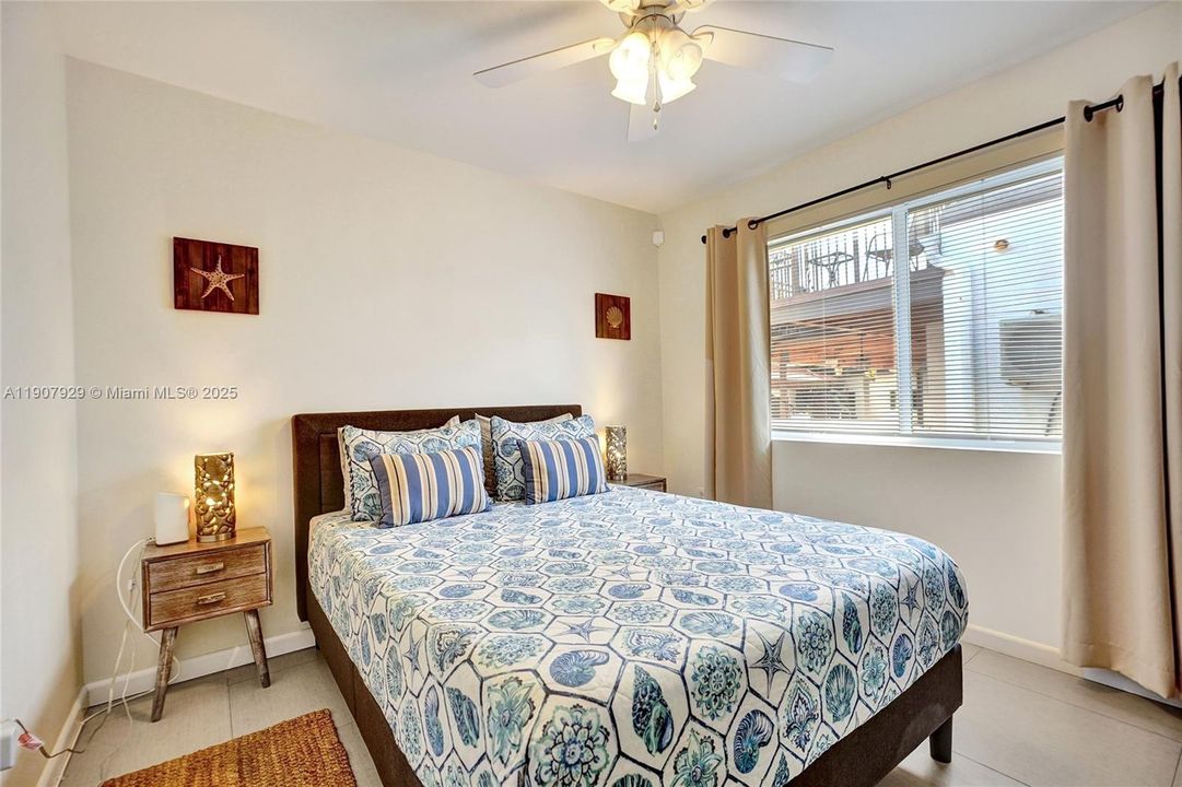 На продажу: $1,900,000 (0 спален, 0 ванн, 1700 Квадратных фут)