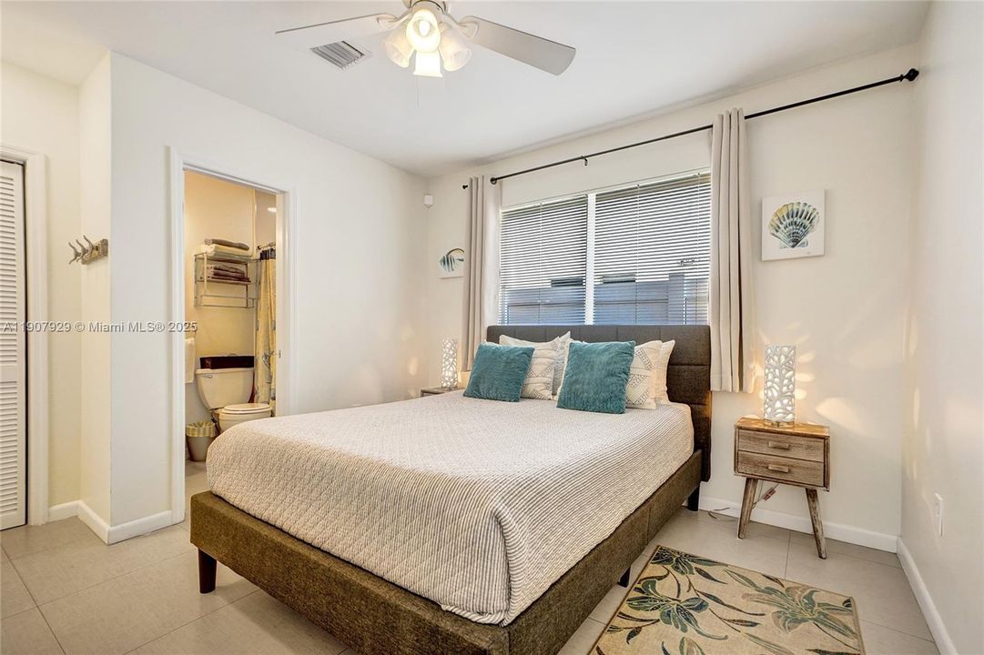 На продажу: $1,900,000 (0 спален, 0 ванн, 1700 Квадратных фут)