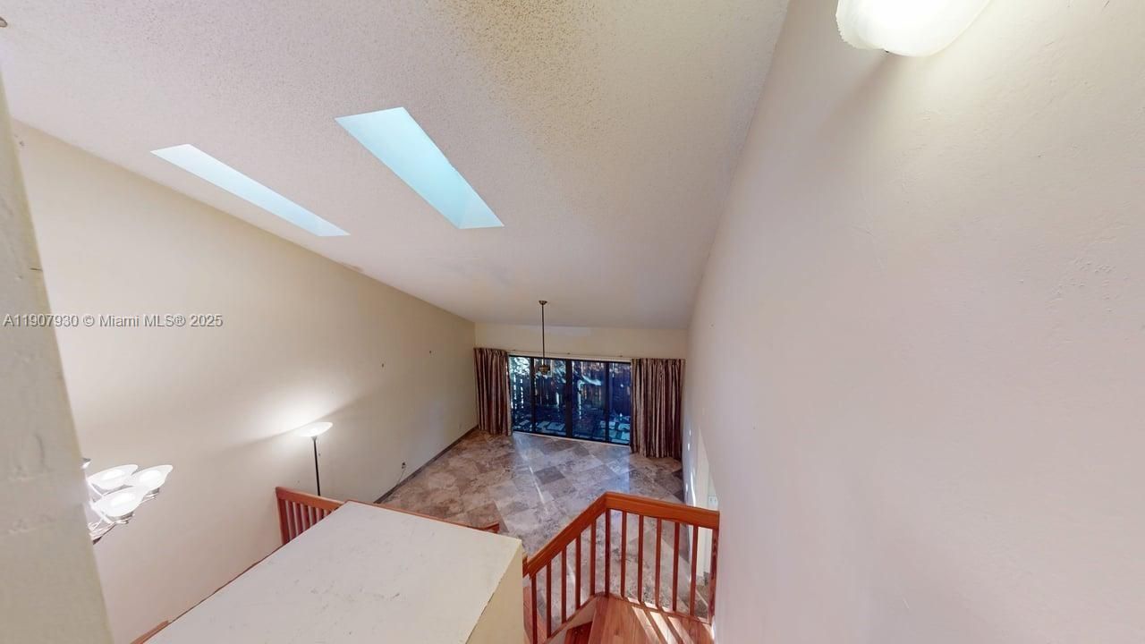 待售: $435,000 (2 贝兹, 2 浴室, 1336 平方英尺)