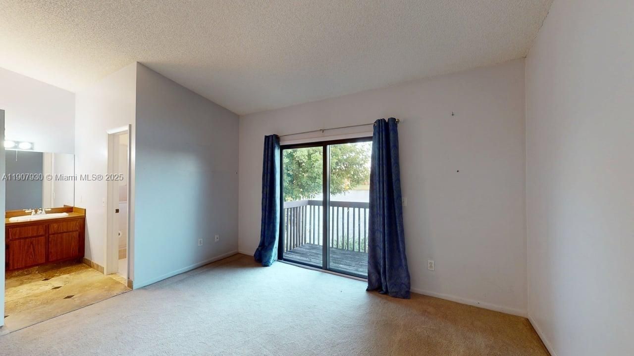 待售: $435,000 (2 贝兹, 2 浴室, 1336 平方英尺)