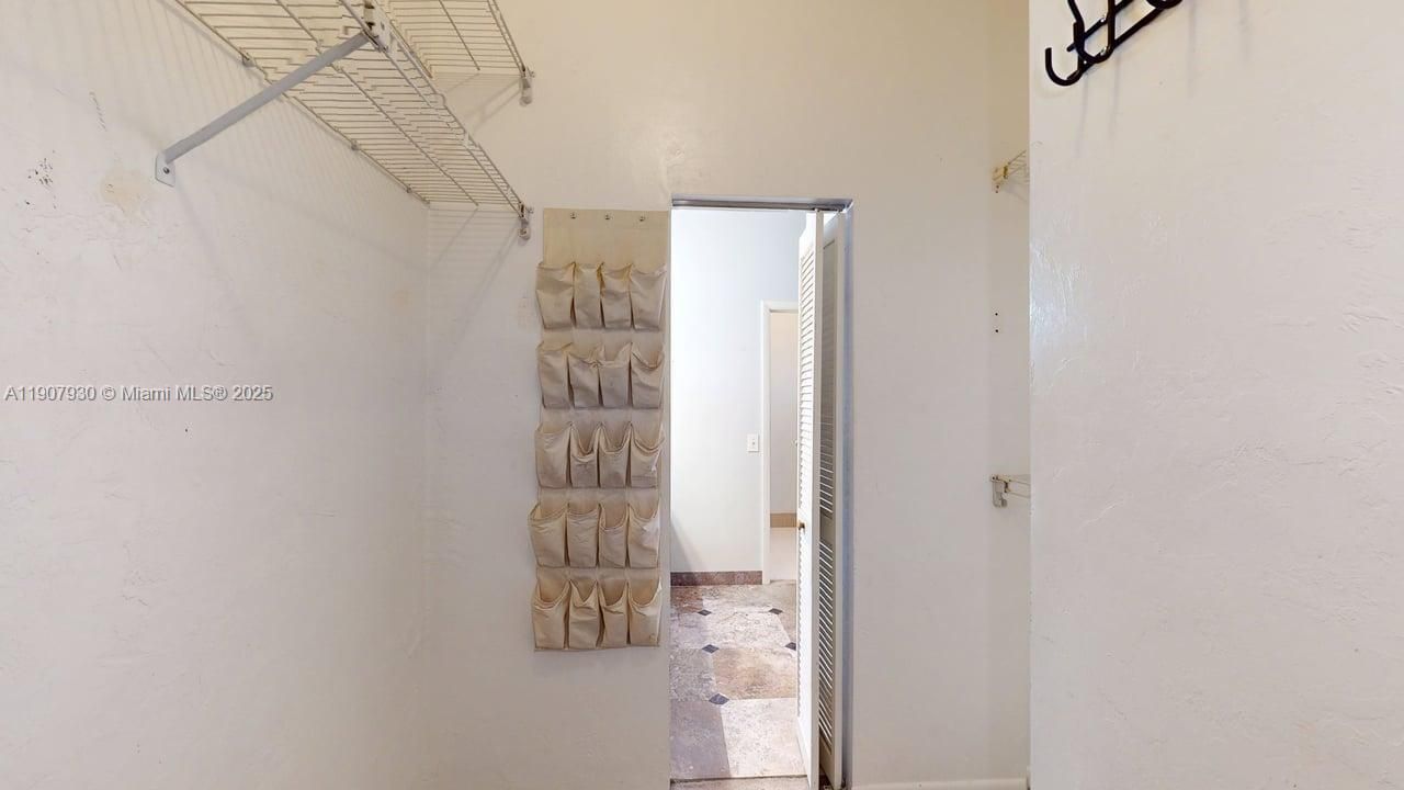 待售: $435,000 (2 贝兹, 2 浴室, 1336 平方英尺)