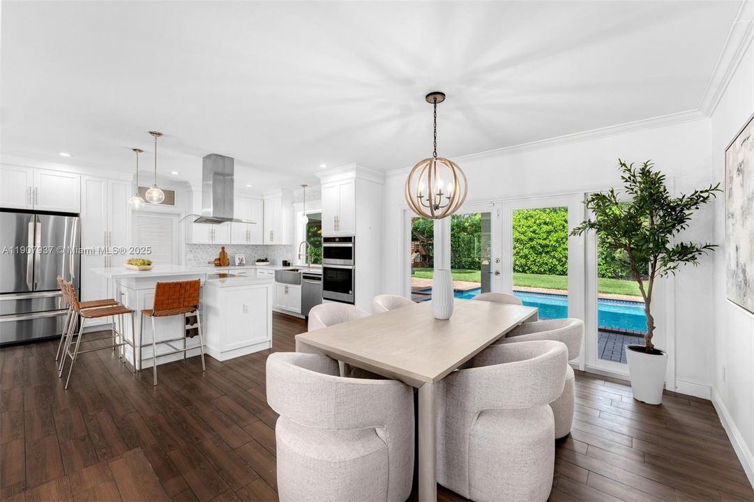 En Venta: $1,250,000 (4 camas, 3 baños, 2132 Pies cuadrados)