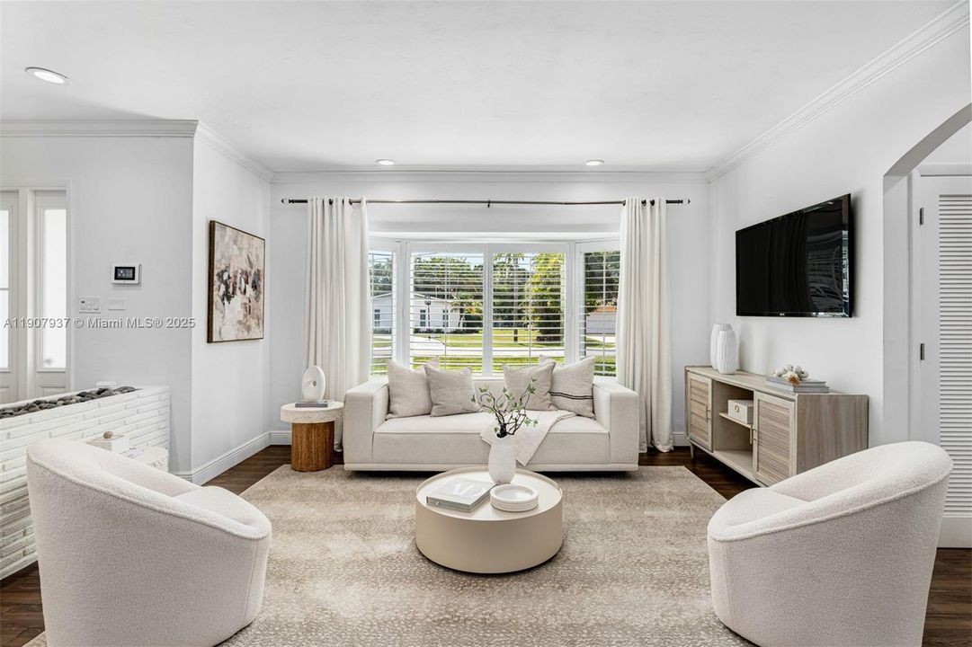 En Venta: $1,250,000 (4 camas, 3 baños, 2132 Pies cuadrados)