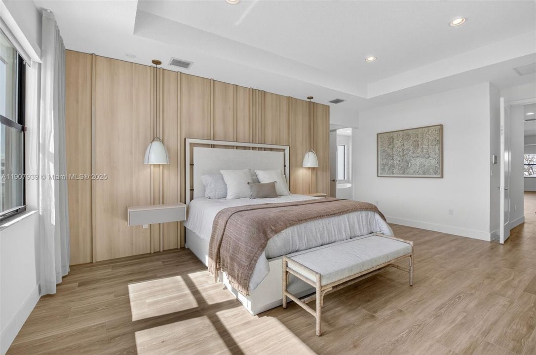 For Rent: $18,000 (5 beds, 7 baths, 4605 Square Feet)