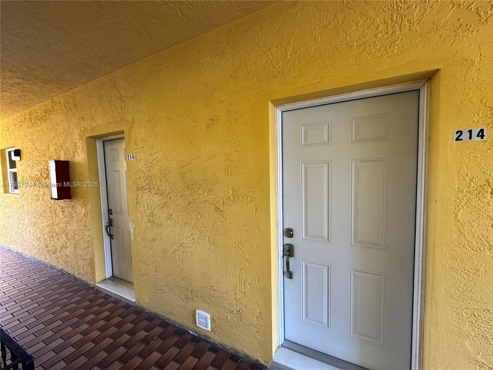 出租: $2,800 (3 贝兹, 2 浴室, 1278 平方英尺)