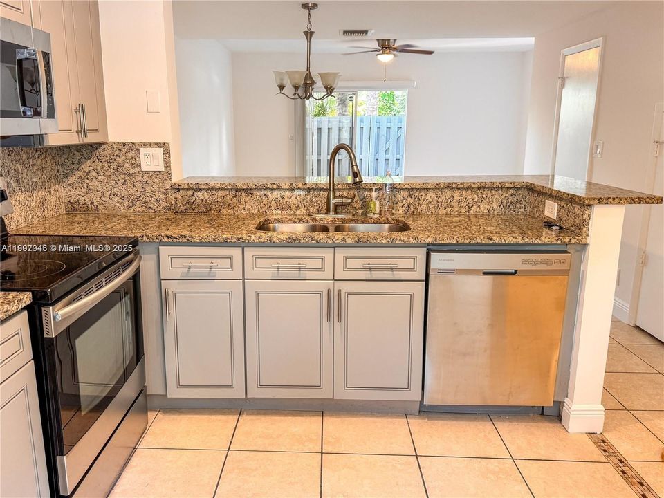 En Venta: $427,000 (2 camas, 1 baños, 0 Pies cuadrados)