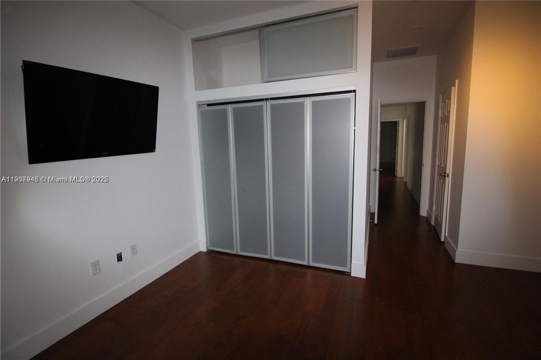 合同活跃: $6,000 (5 贝兹, 4 浴室, 3205 平方英尺)