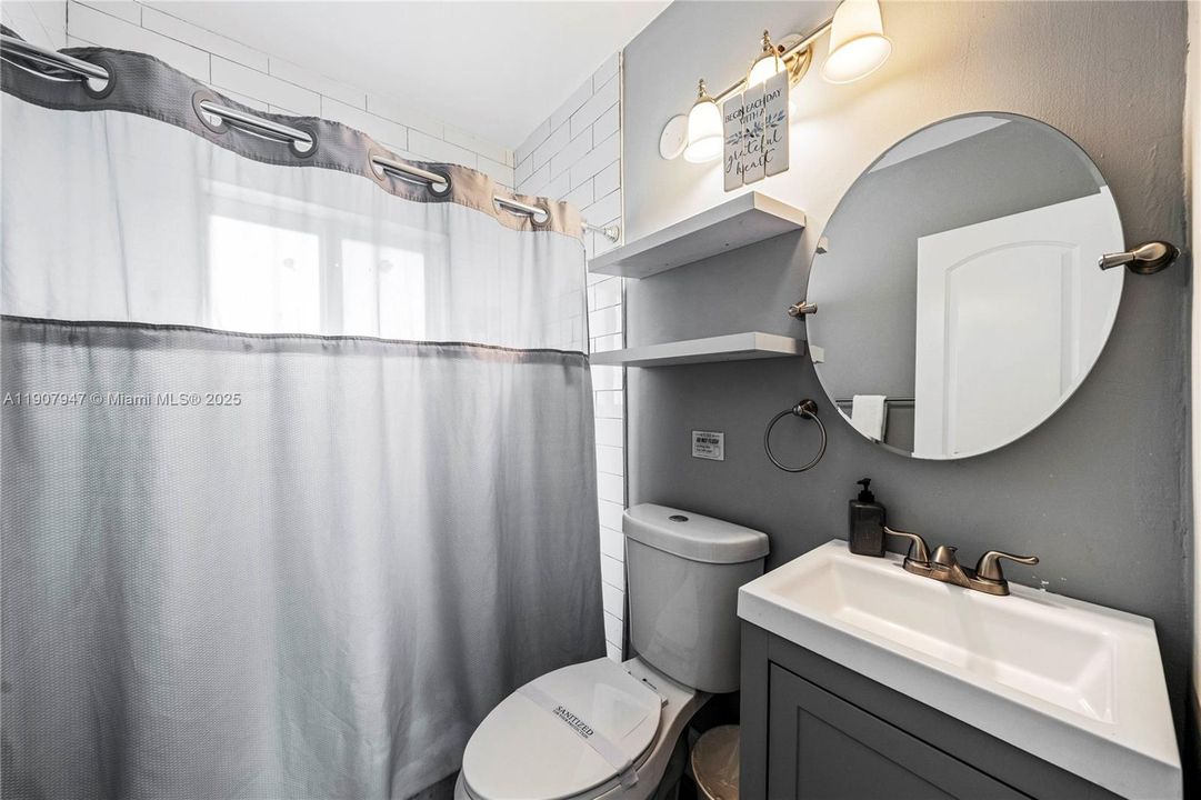 待售: $999,000 (0 贝兹, 0 浴室, 1938 平方英尺)