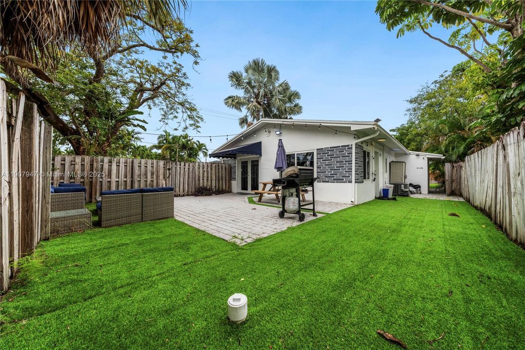 待售: $999,000 (0 贝兹, 0 浴室, 1938 平方英尺)