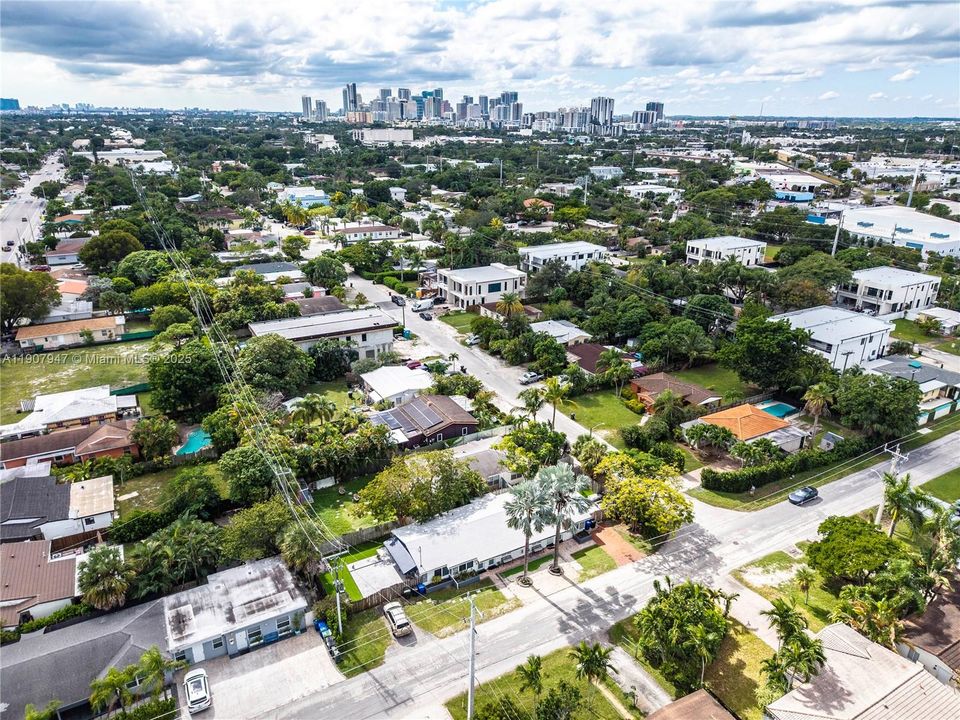 待售: $999,000 (0 贝兹, 0 浴室, 1938 平方英尺)