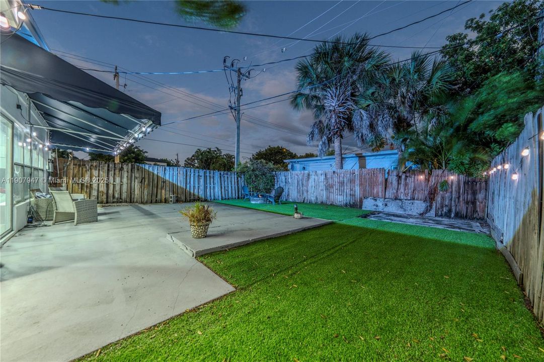 待售: $999,000 (0 贝兹, 0 浴室, 1938 平方英尺)