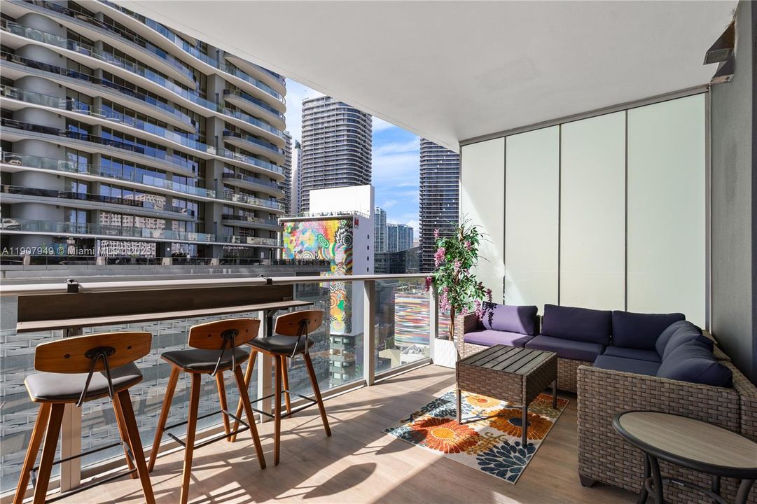 For Rent: $5,100 (2 beds, 2 baths, 1100 Square Feet)