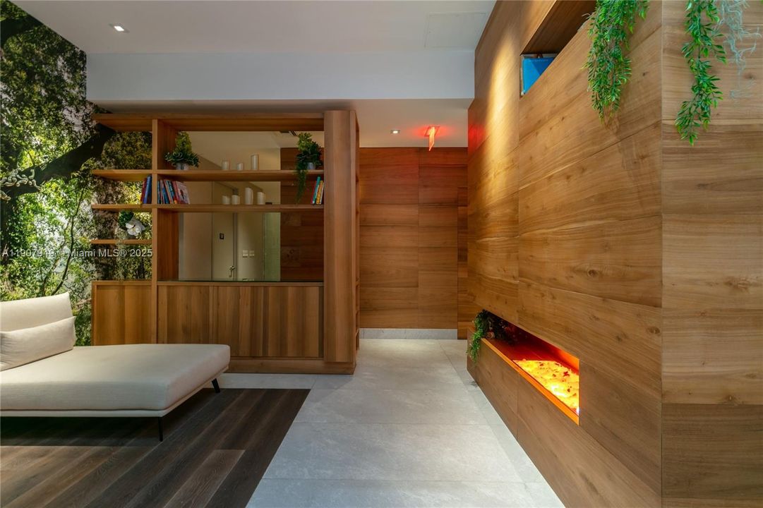 For Rent: $5,100 (2 beds, 2 baths, 1100 Square Feet)