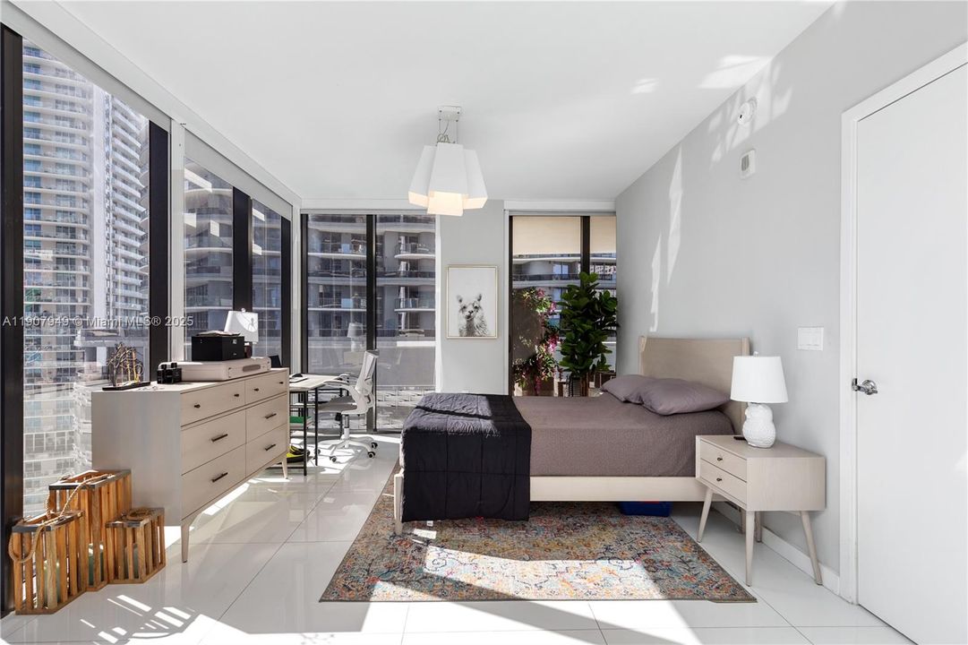 For Rent: $5,100 (2 beds, 2 baths, 1100 Square Feet)