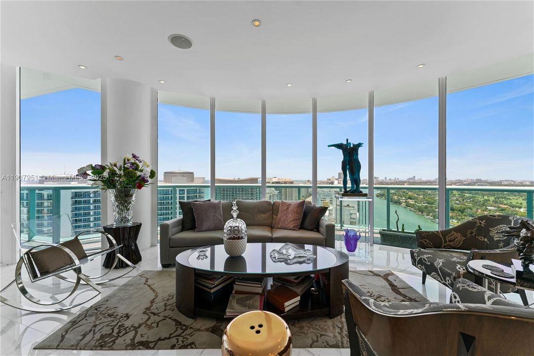 For Sale: $4,300,000 (3 beds, 3 baths, 2600 Square Feet)