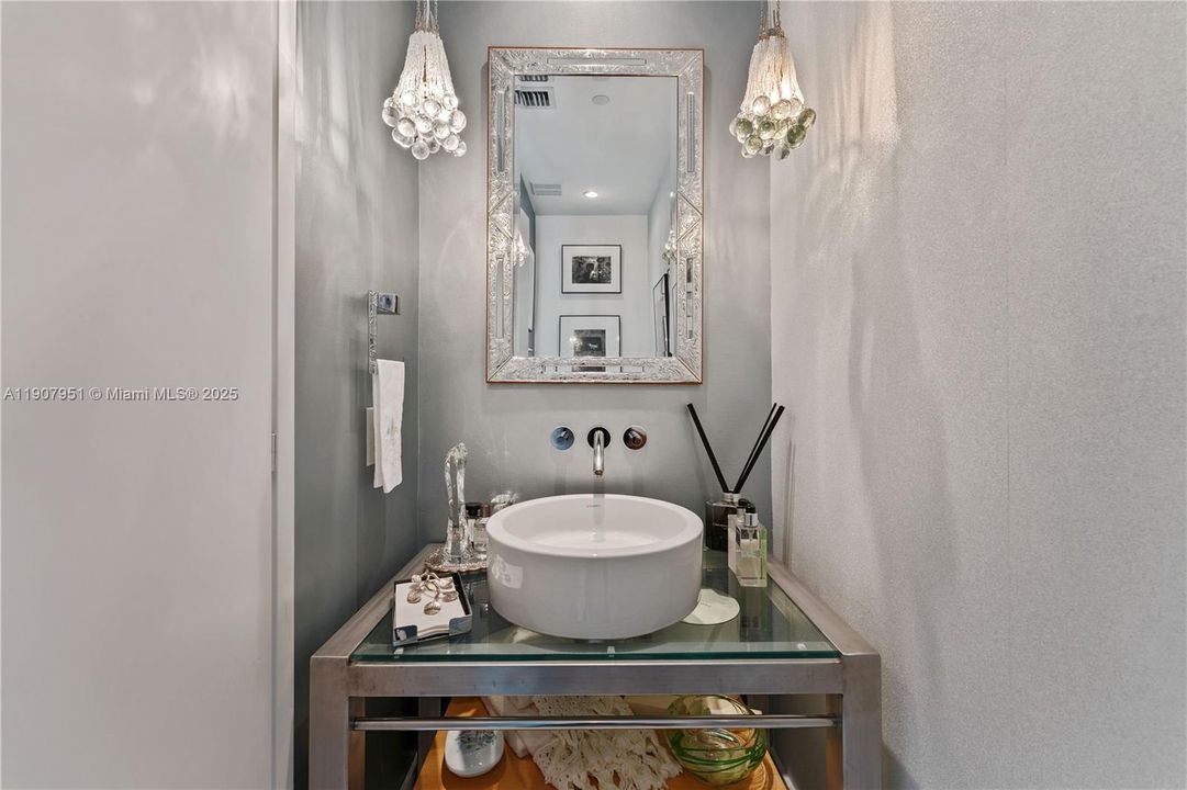 For Sale: $4,300,000 (3 beds, 3 baths, 2600 Square Feet)