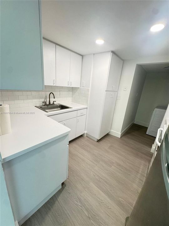 Active With Contract: $299,000 (3 beds, 2 baths, 1114 Square Feet)