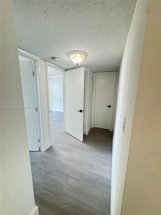 Active With Contract: $299,000 (3 beds, 2 baths, 1114 Square Feet)