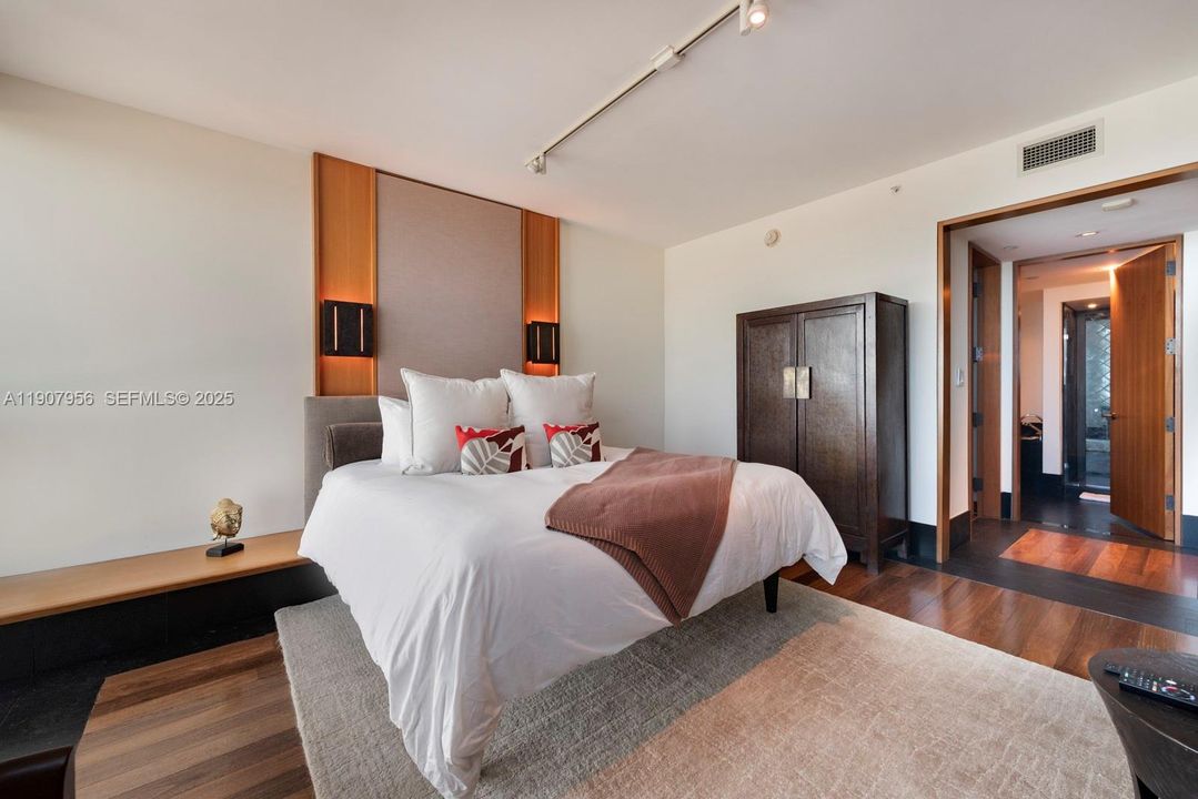 For Rent: $27,000 (2 beds, 2 baths, 1162 Square Feet)