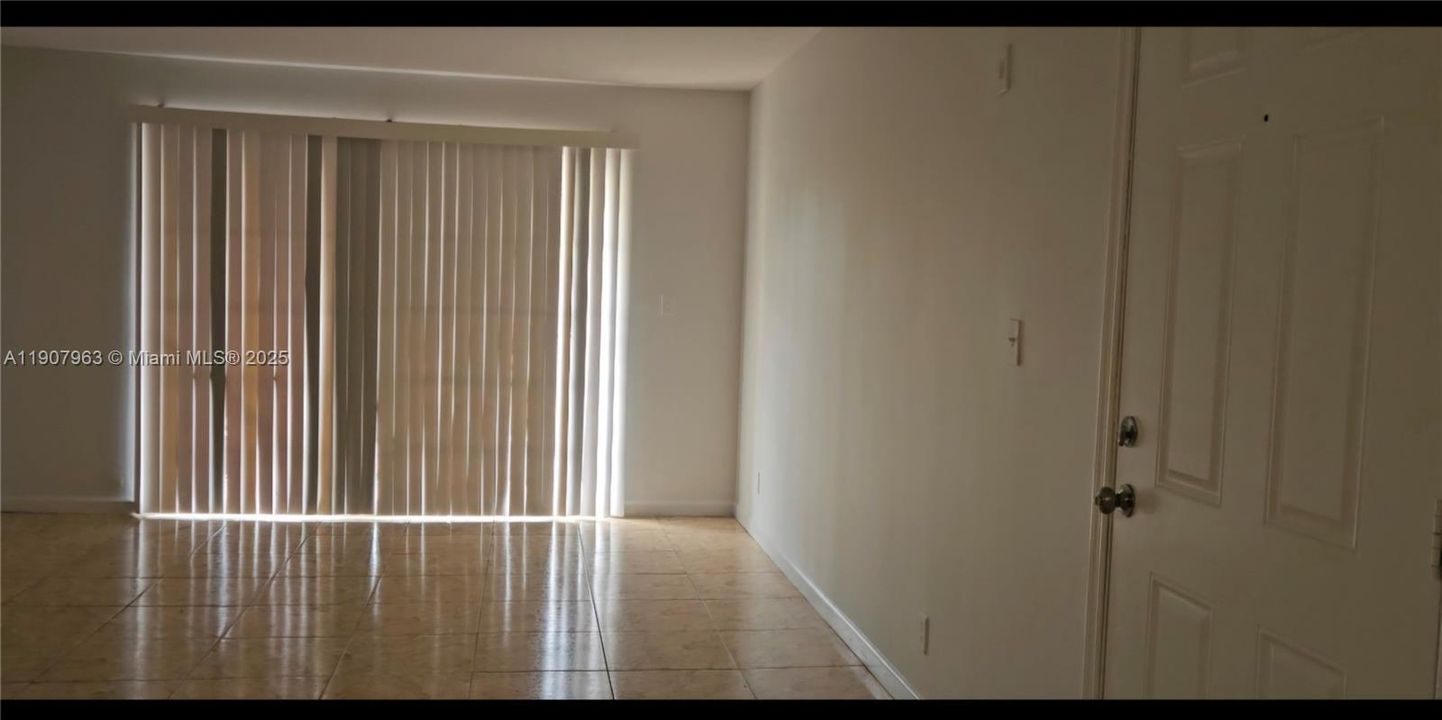 En Venta: $190,000 (2 camas, 2 baños, 1070 Pies cuadrados)