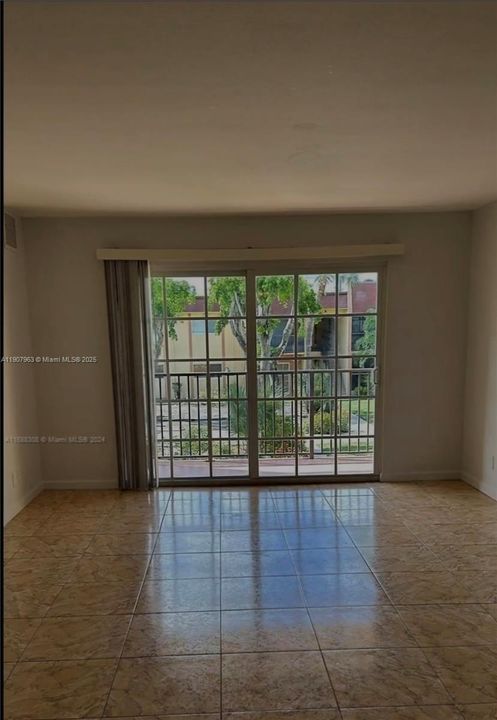 En Venta: $190,000 (2 camas, 2 baños, 1070 Pies cuadrados)